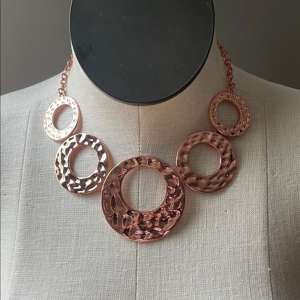 Paparazzi Mildy Metro copper tone Infinity Circle Rose Gold Statement Necklace